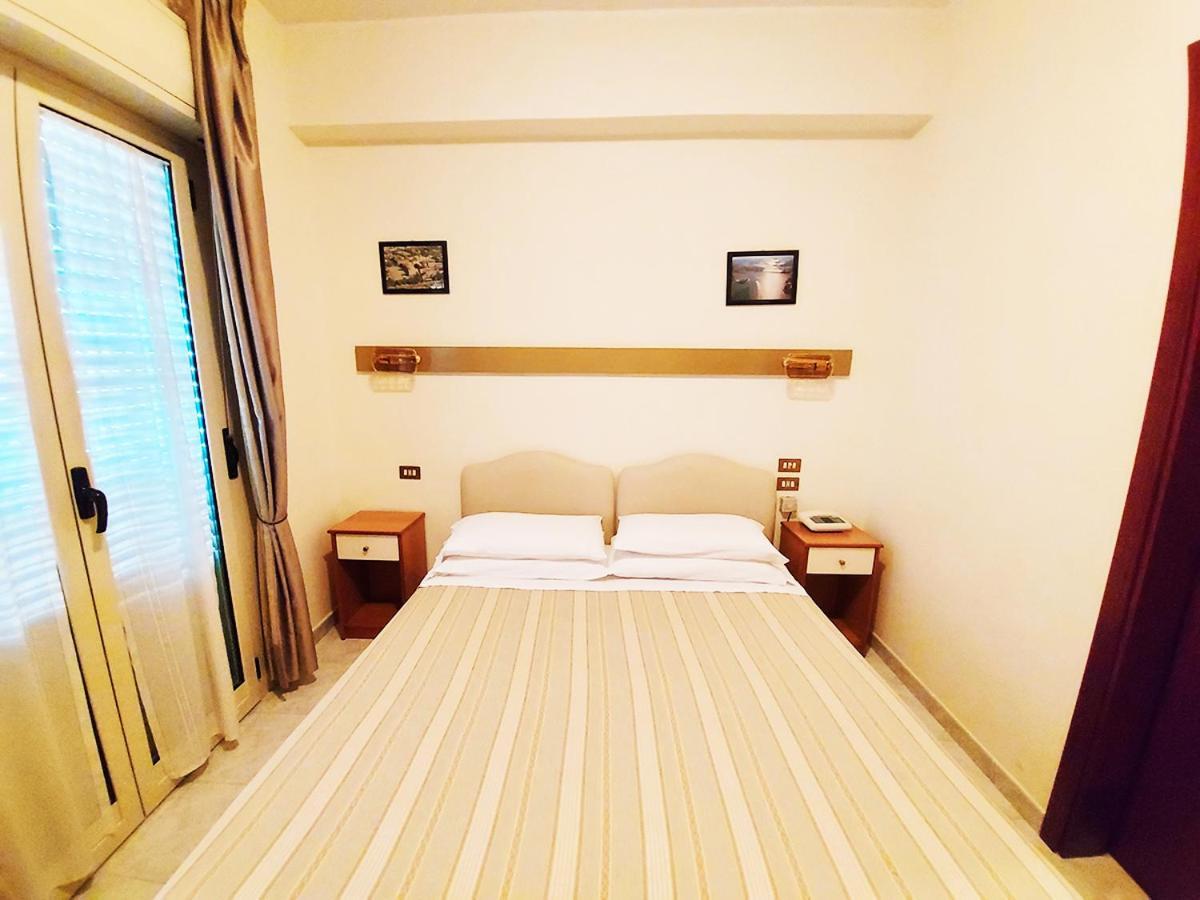 Albergo Delle Rose Баньара-Калабра Экстерьер фото