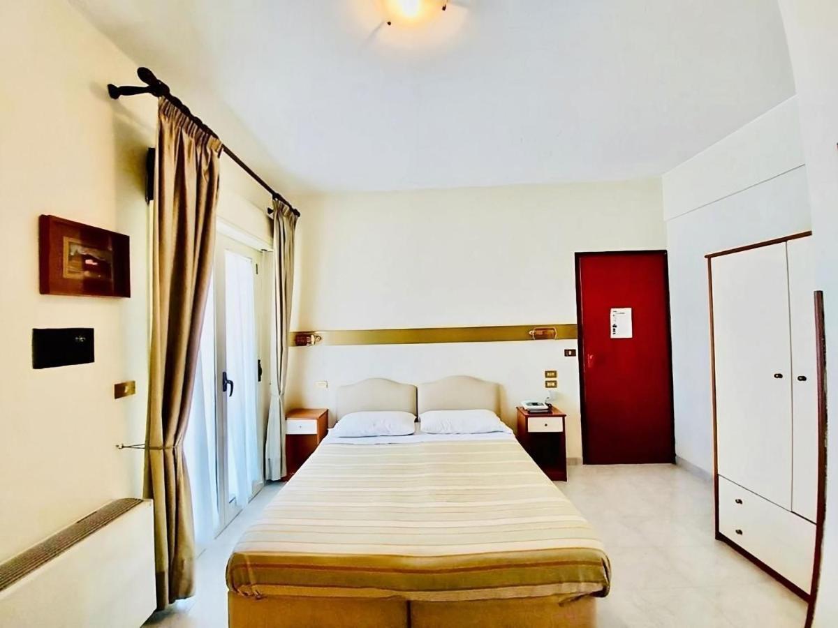 Albergo Delle Rose Баньара-Калабра Экстерьер фото