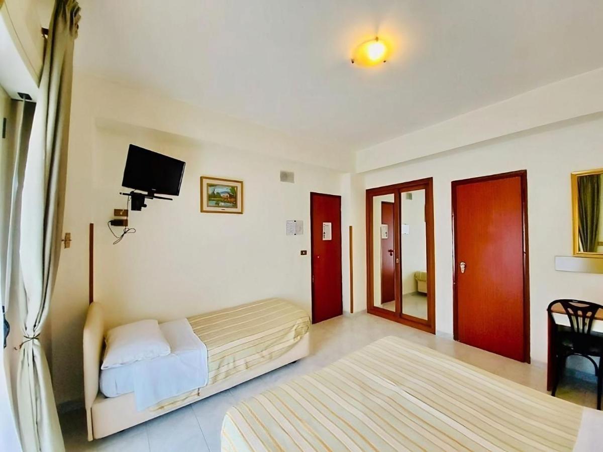 Albergo Delle Rose Баньара-Калабра Экстерьер фото