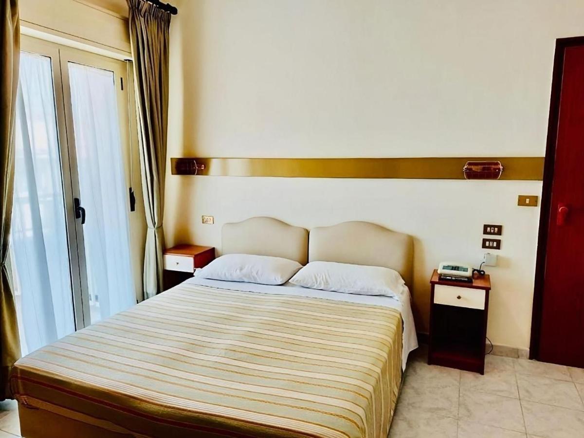 Albergo Delle Rose Баньара-Калабра Экстерьер фото